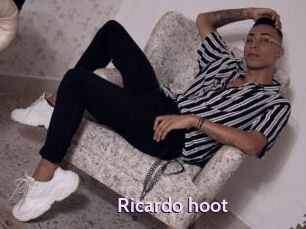 Ricardo_hoot