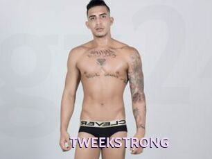 TWEEKSTRONG